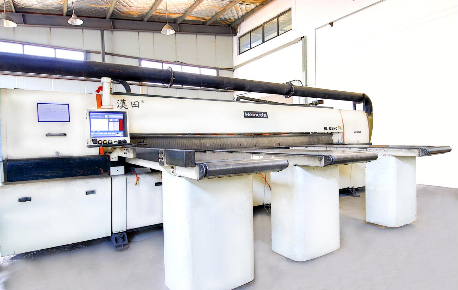 全自動鋁板精密鋸切機